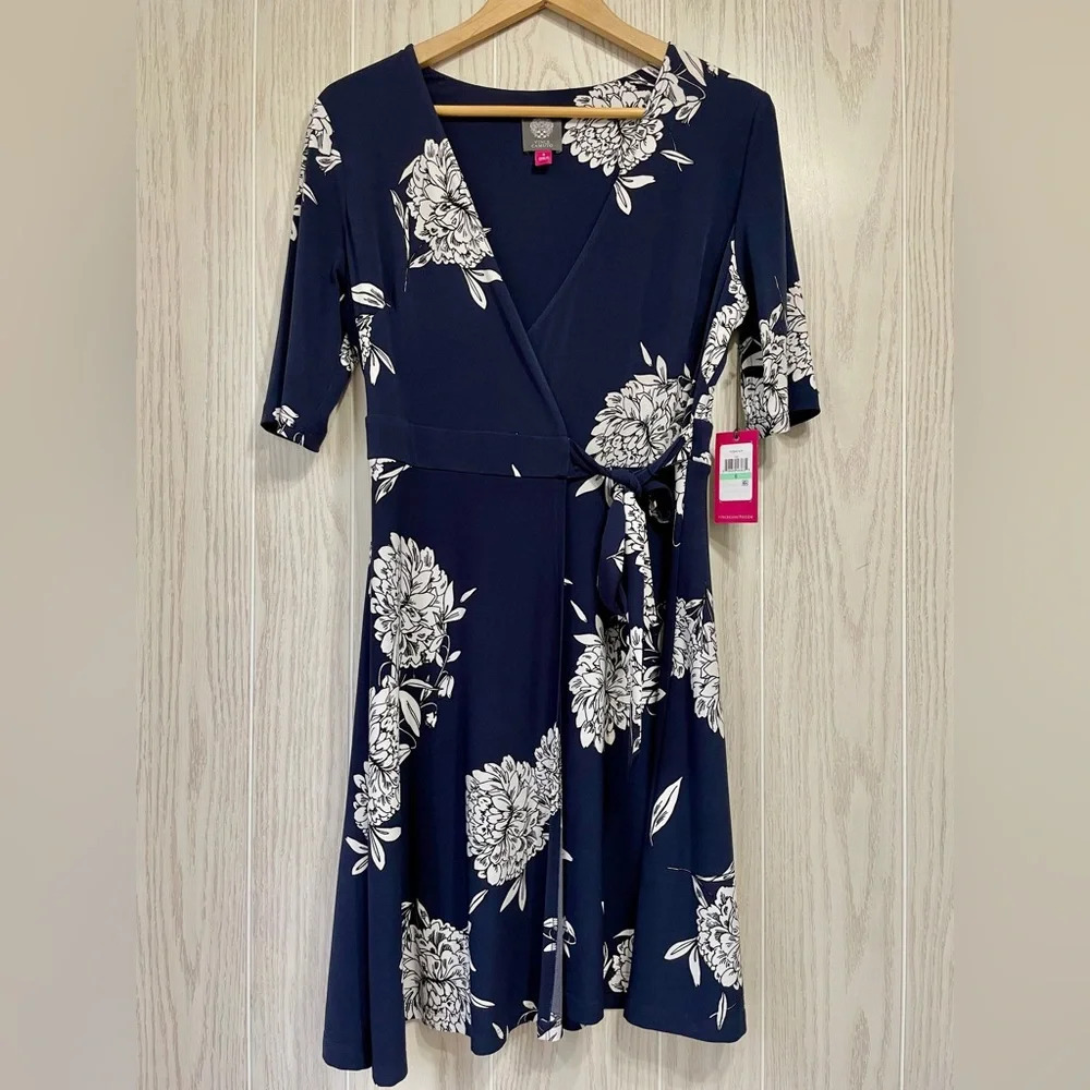 NWT VINCE CAMUTO Navy Floral Wrap Polyester Dress Size 8